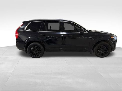 Used 2020 Volvo XC90 T6 Momentum w/ Protection Package image 6