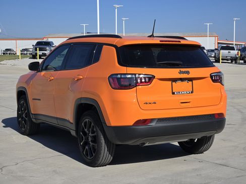 New 2026 Jeep Compass Latitude image 4