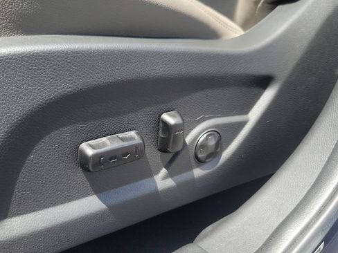 Used 2018 Hyundai Santa Fe Sport FWD image 16