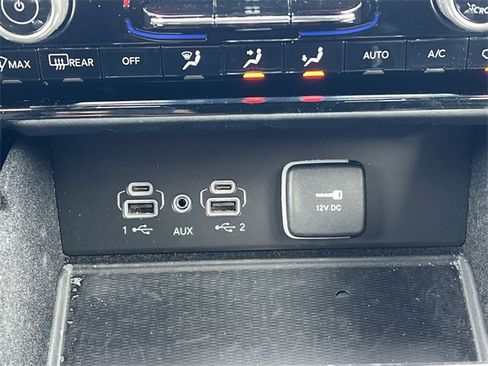 Used 2021 Jeep Grand Cherokee L Overland w/ Luxury Tech Group IV image 16