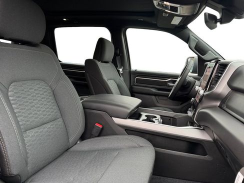 New 2026 RAM 1500 4x4 Crew Cab image 15