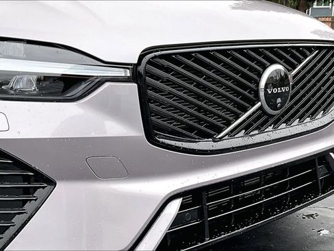 Used 2026 Volvo XC60 B5 Ultra w/ Climate Package image 33