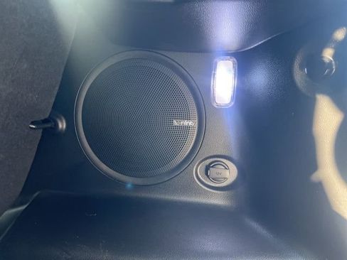 Used 2015 Kia Soul ! w/ Sun & Sound Package image 11