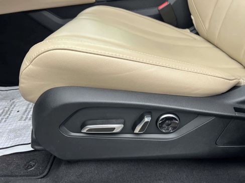 Used 2023 Acura MDX SH-AWD image 19