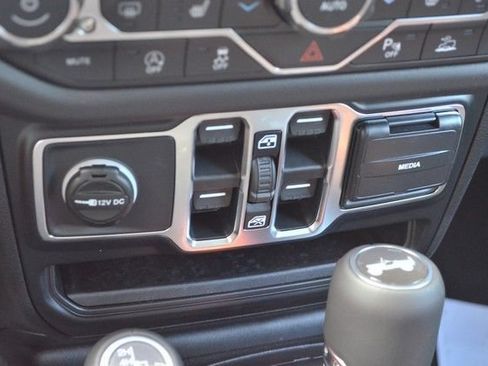New 2026 Jeep Wrangler Unlimited Sahara AWD/4WD image 27