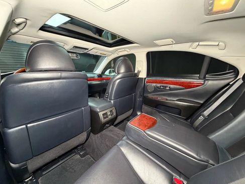 Used 2008 Lexus LS 460 RWD image 21