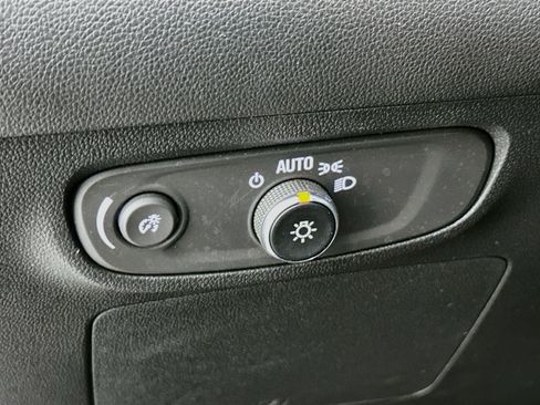 Used 2025 Buick Encore GX Preferred FWD image 17