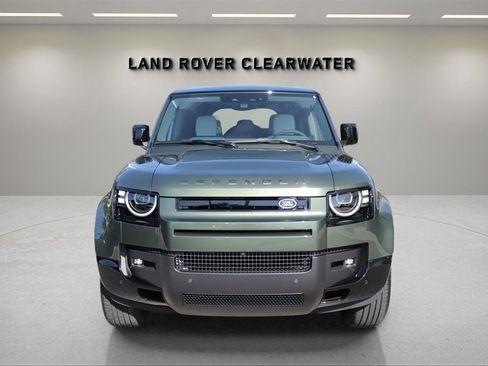New 2026 Land Rover Defender 110 X-Dynamic SE image 8