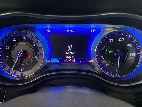 Used 2023 Chrysler 300 Touring w/ Sport Appearance Package RWD image 16