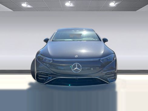 Used 2023 Mercedes-Benz EQS 580 4MATIC Sedan image 4