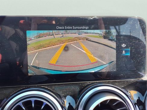 Certified 2022 Mercedes-Benz GLB 250 4MATIC image 28