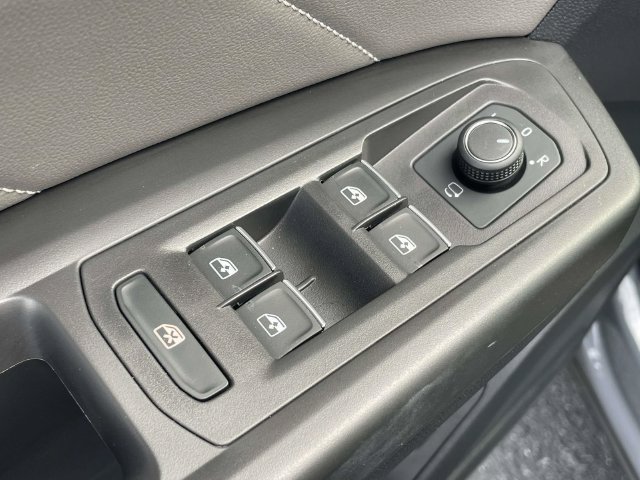 Certified 2023 Volkswagen Atlas Cross Sport SEL Premium R-Line AWD/4WD image 16