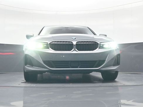 Used 2023 BMW 330i xDrive Sedan w/ Premium Package image 18