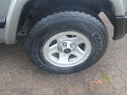 Used 2000 Jeep Cherokee Sport AWD/4WD image 5