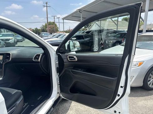 Used 2014 Jeep Grand Cherokee Laredo w/ Quick Order Package 23E RWD image 23