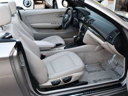 Used 2011 BMW 128i Convertible image 18