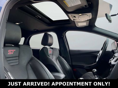 Used 2018 Ford Focus ST w/ Equipment Group 402A image 28