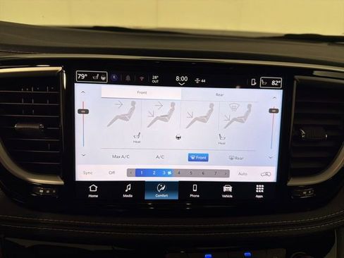 New 2026 Chrysler Pacifica Select image 17