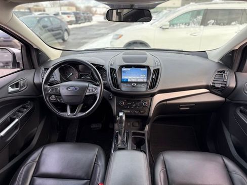 Used 2019 Ford Escape SEL image 3