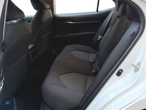 Used 2019 Toyota Camry LE FWD image 13