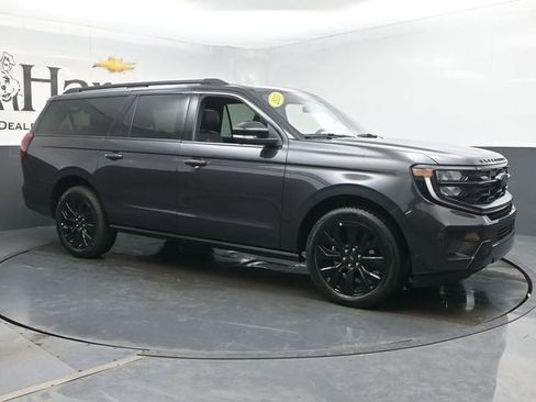 Used 2025 Ford Expedition Max Platinum w/ Stealth Appearance Package AWD/4WD image 6