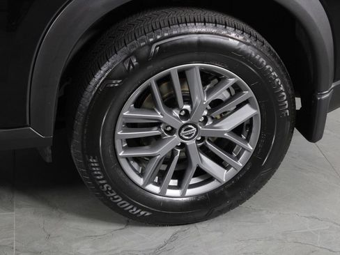 Used 2021 Nissan Rogue S FWD image 12