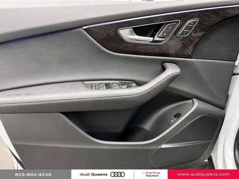 Used 2023 Audi Q8 Premium Plus w/ Premium Plus Package AWD/4WD image 17