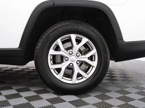 Used 2022 Jeep Grand Cherokee L Limited w/ Luxury Tech Group II image 4