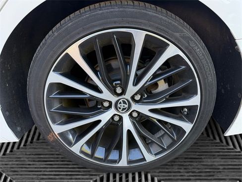 Used 2018 Toyota Camry SE image 31