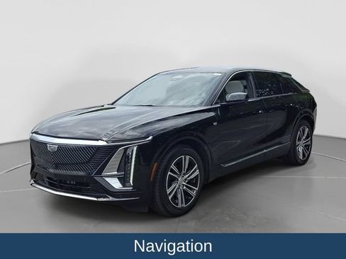 Used 2024 Cadillac Lyriq Luxury AWD/4WD image 4