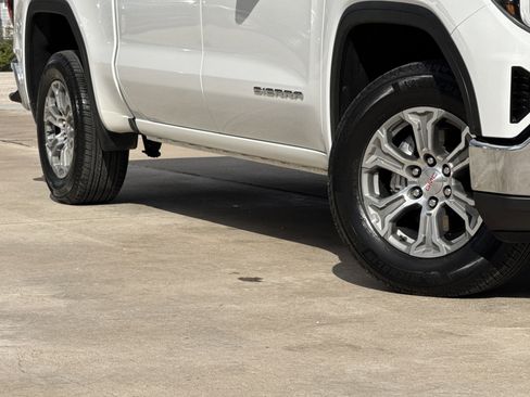 Used 2024 GMC Sierra 1500 SLT image 6