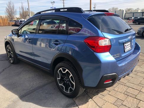 Used 2017 Subaru Crosstrek 2.0i Premium image 4