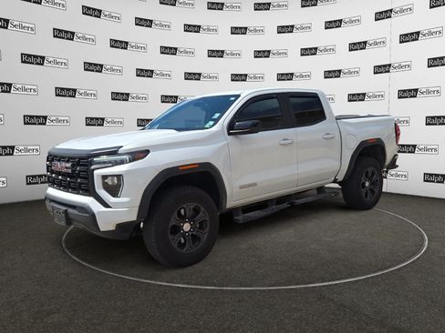 Used 2024 GMC Canyon Elevation RWD image 2