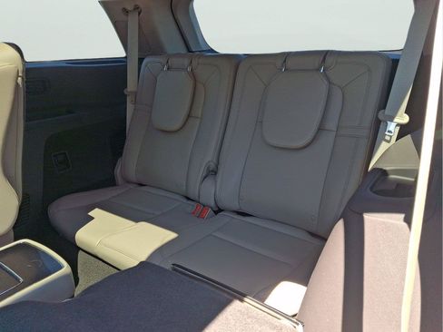 Used 2022 Lincoln Aviator Reserve w/ Equipment Group 201A AWD/4WD image 9