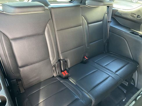 Used 2024 GMC Yukon SLT image 14