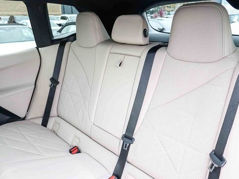 Used 2026 BMW iX xDrive45 image 17