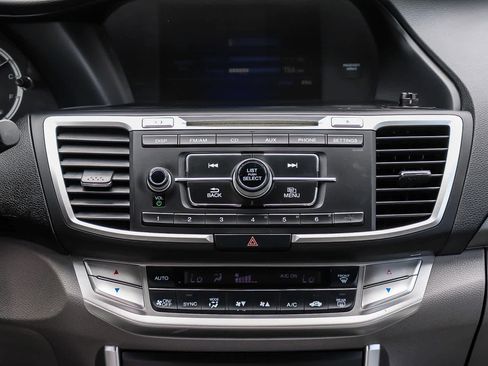 Used 2013 Honda Accord LX image 14