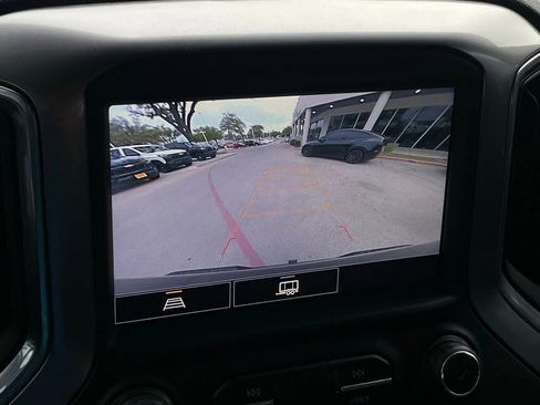 Used 2022 Chevrolet Silverado 1500 LT Trail Boss w/ Convenience Package II image 19