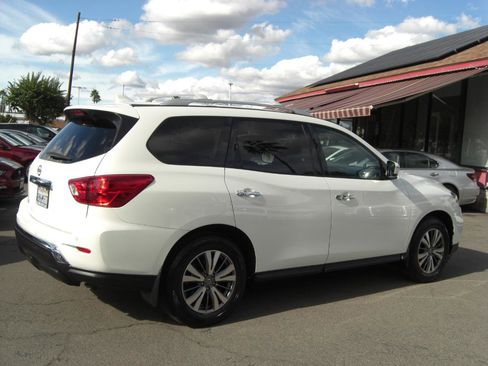 Used 2020 Nissan Pathfinder S image 14