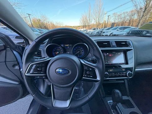 Used 2018 Subaru Outback 2.5i Limited AWD/4WD image 13