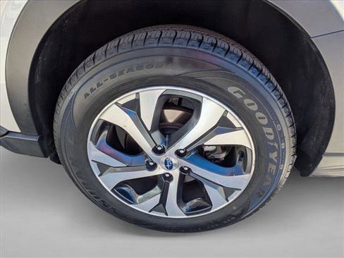 Used 2020 Subaru Outback Limited image 9