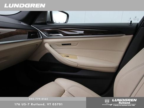 Used 2019 BMW 540i xDrive image 29
