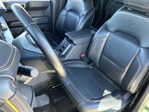 Used 2024 Ford Bronco Badlands image 19