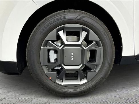 New 2026 Kia Carnival EX FWD image 12