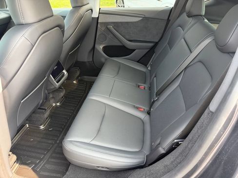 Used 2026 Tesla Model Y AWD image 21