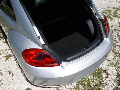 Used 2013 Volkswagen Beetle 2.0T FWD image 26