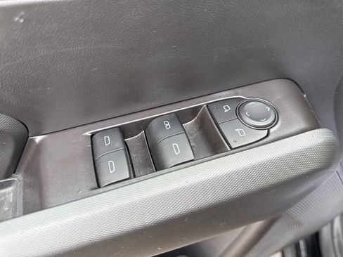 Used 2025 Chevrolet Colorado Trail Boss image 26