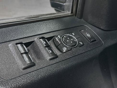 Used 2018 Ford F250 Platinum w/ Platinum Ultimate Package AWD/4WD image 17