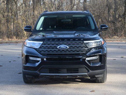 Used 2023 Ford Explorer XLT w/ Equipment Group 202A image 23