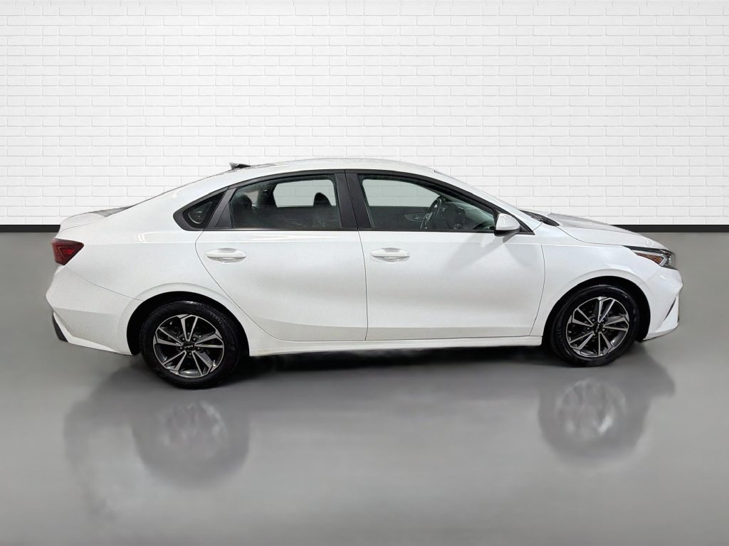 Used 2024 Kia Forte LXS FWD image 10